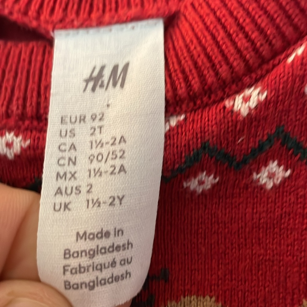 3‎ for $25! H&M Red Holiday Kids Sweater, size 2T - Picture 2 of 4